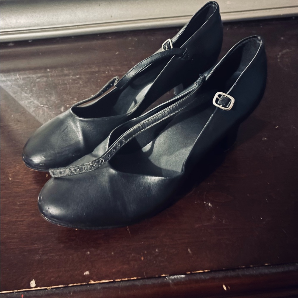 Elegant Black Women's Shoes